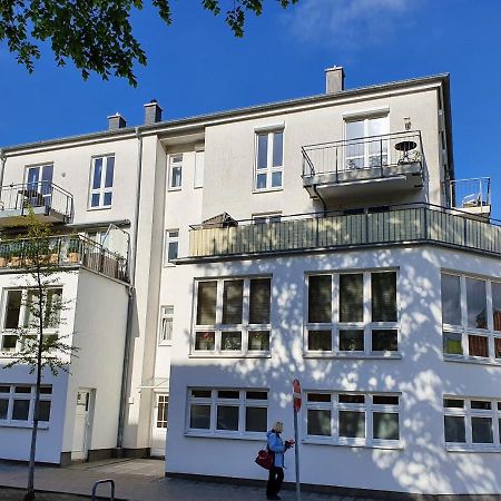 Ferienwohnung Achtern Diek, Inklusive Strandkorb Und Stellplatz Rostock Zewnętrze zdjęcie